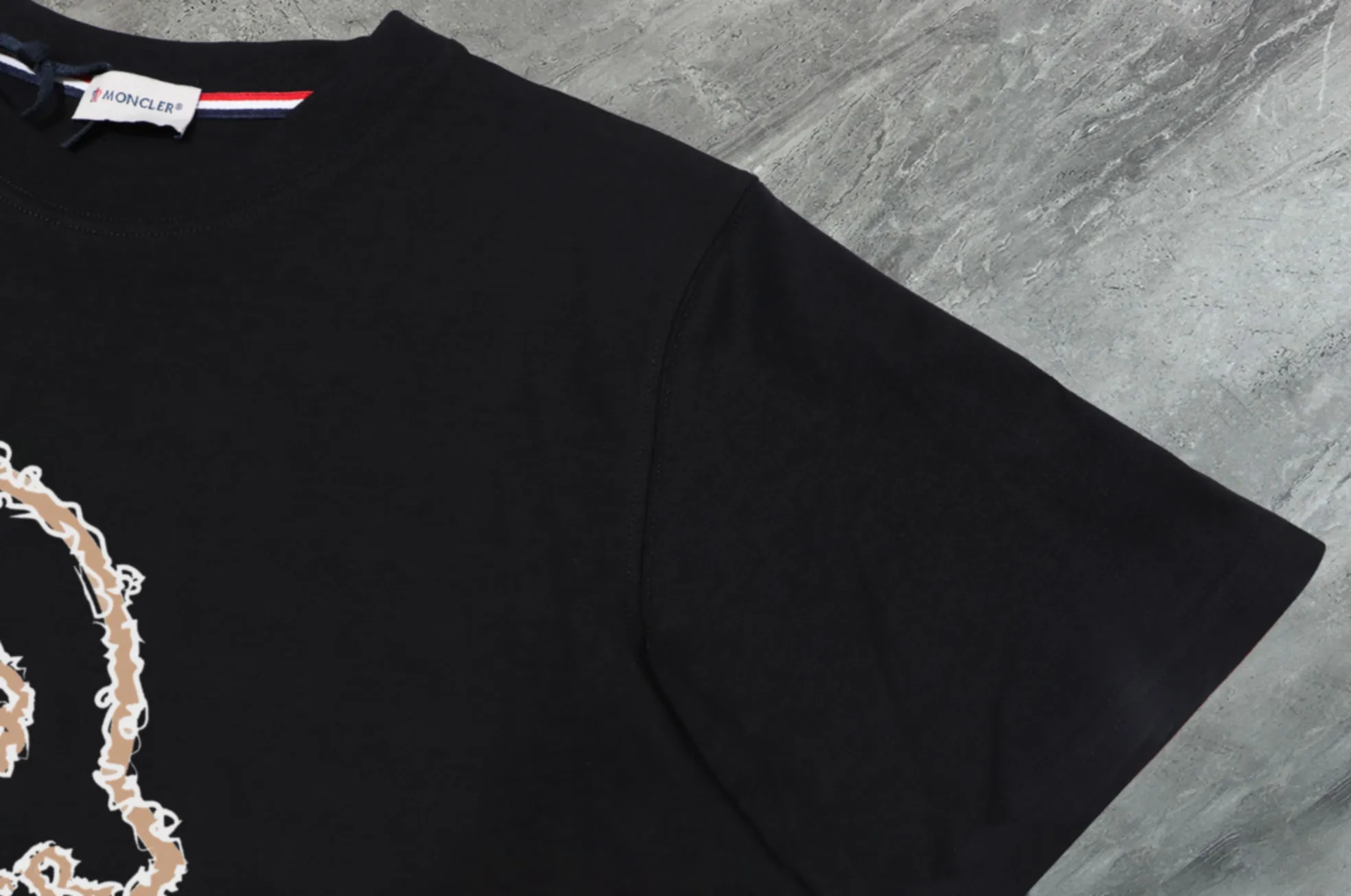 P80💰《Moncler~ 》 2026New Arrival Quality T ， , Versatile Quality ！ ‼ 32 250G ‼ ， ， ， ， T 🤪 Sizes：S-M-L-XL-2XL ：Black，White， Same Style